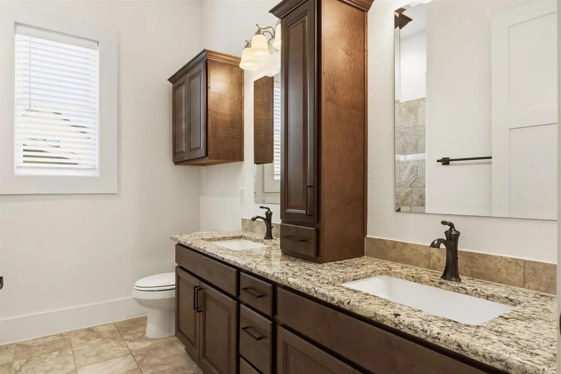 Photo of 1009 Scenic DR