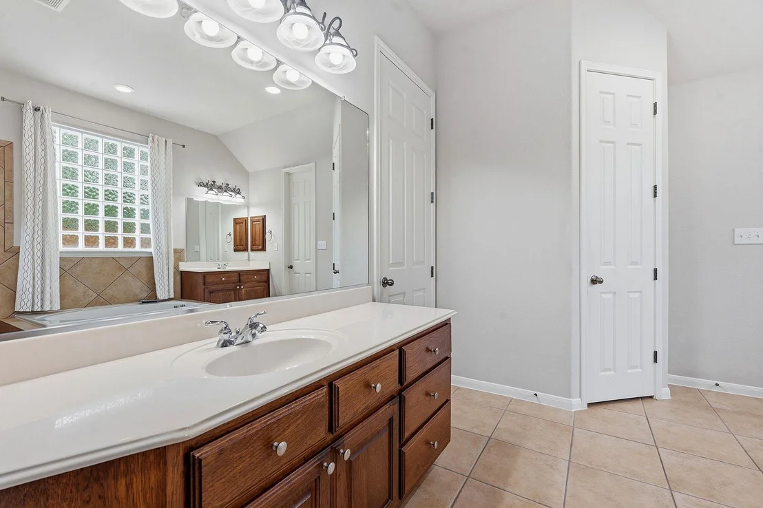 Photo of 171 Brighton Ln LN