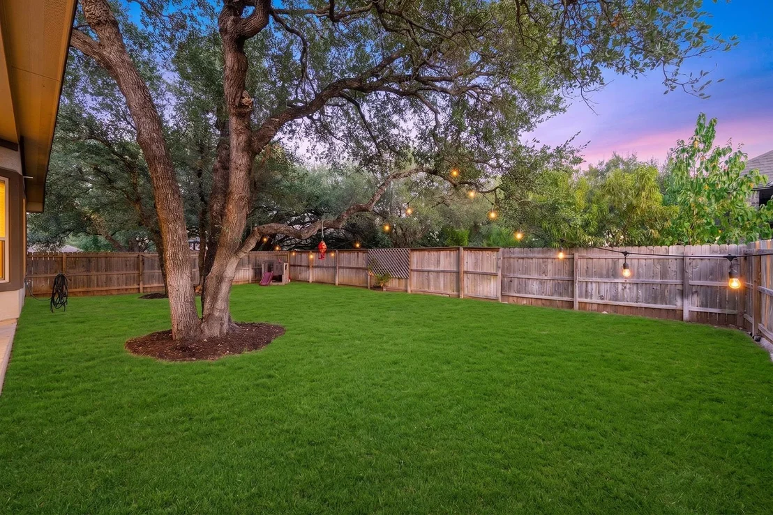 Photo of 812 Heartleaf DR