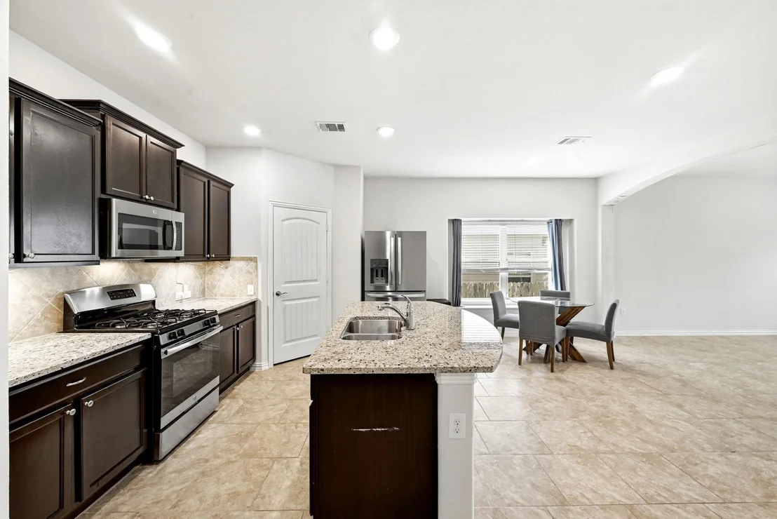 Photo of 10240 Crescendo LN