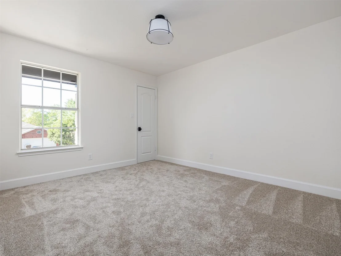 Photo of 2419 Willow WAY