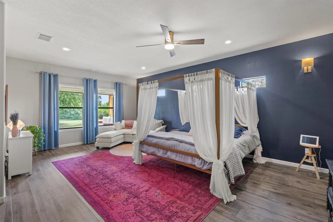 Photo of 323 Patricia RD