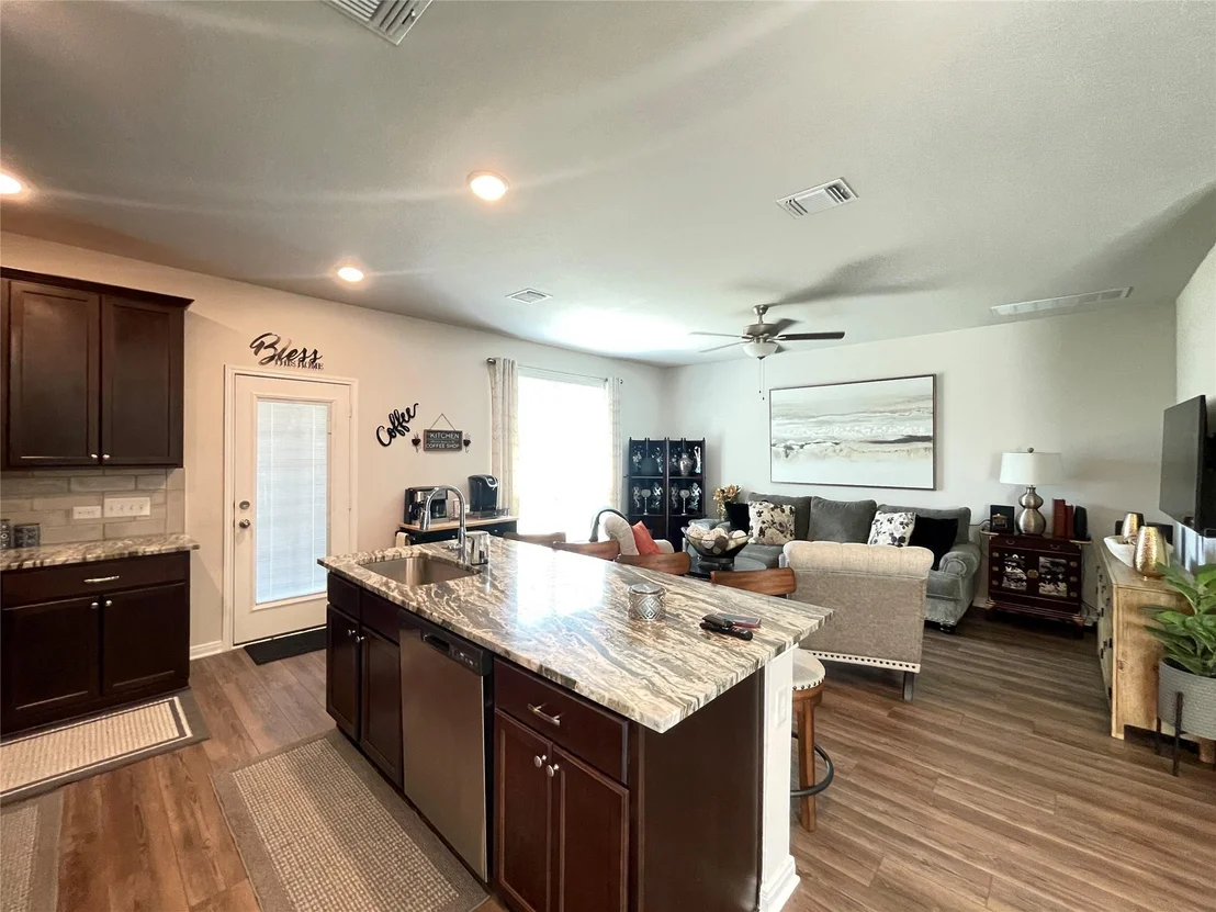 Photo of 804 McLaury CV