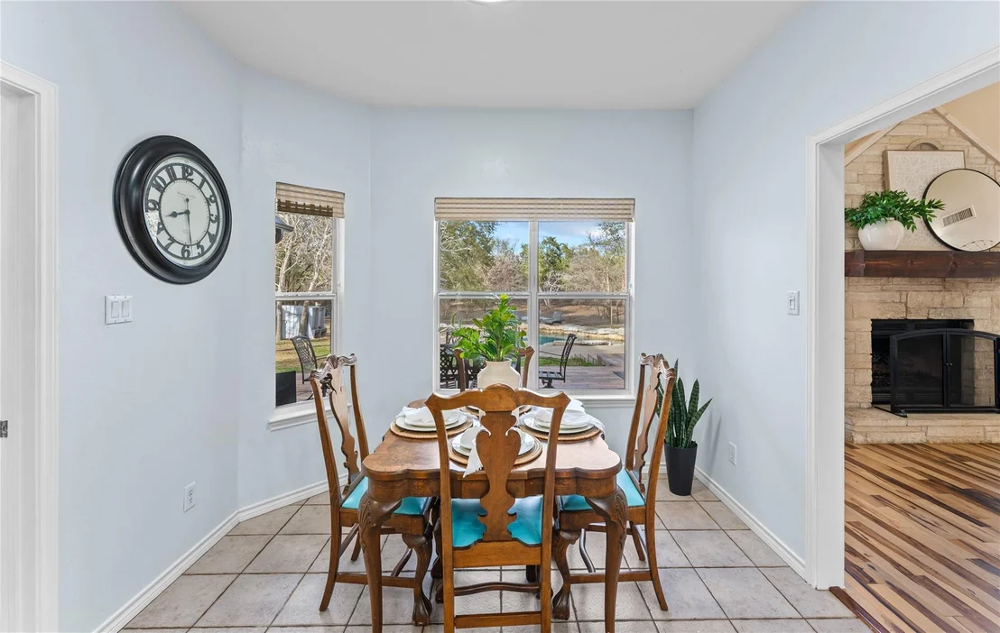 Photo of 1060 Great Oaks DR