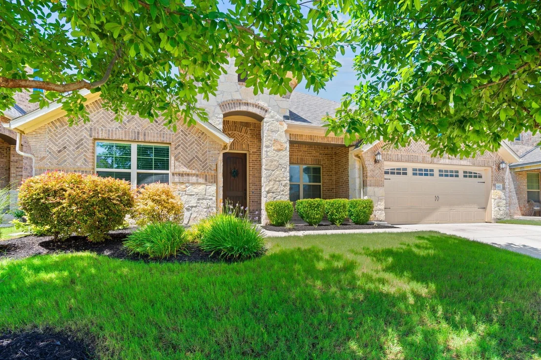 Photo of 2427 Centennial LOOP