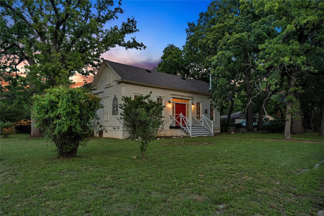 Photo of 409 N Main ST