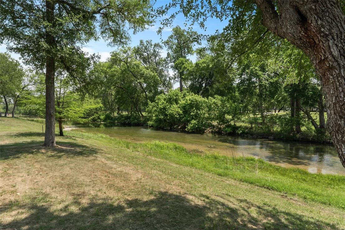 Photo of 1016 Ferguson Mill RD