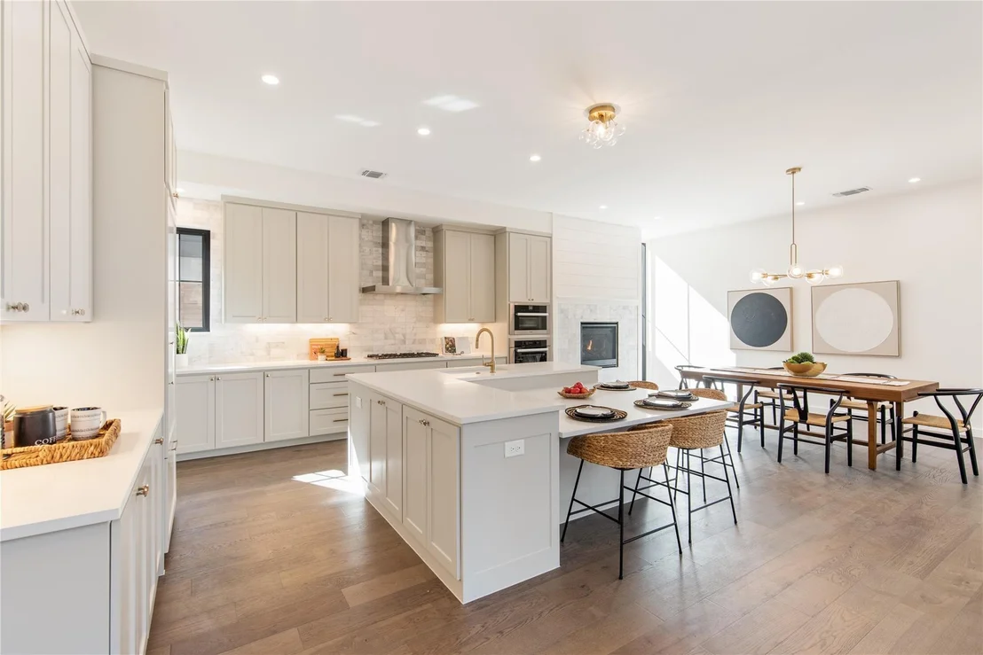Photo of 2610 Oak Crest Ave