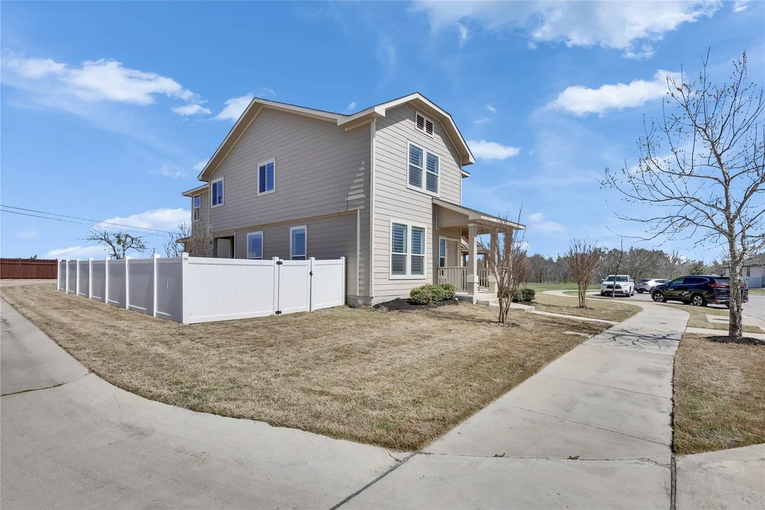 Photo of 416 Cane River RD