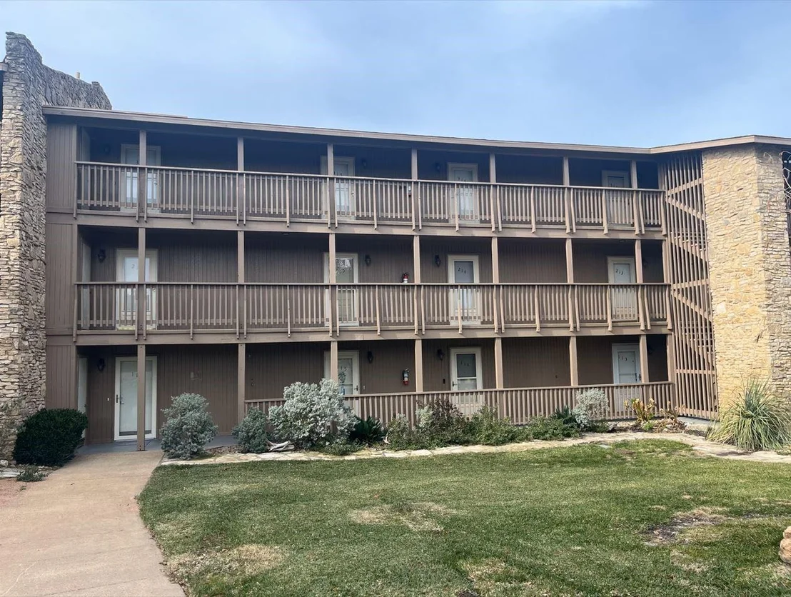 Photo of Unit 115 at 2 Cliffhouse DR