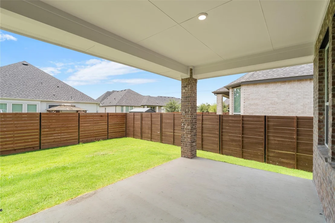 Photo of 2105 Tobiano TRCE