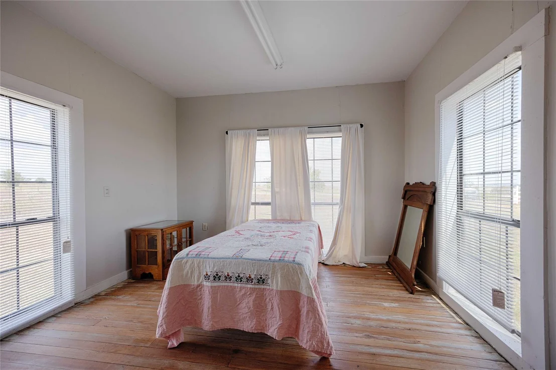 Photo of 398 County Road 264 RD