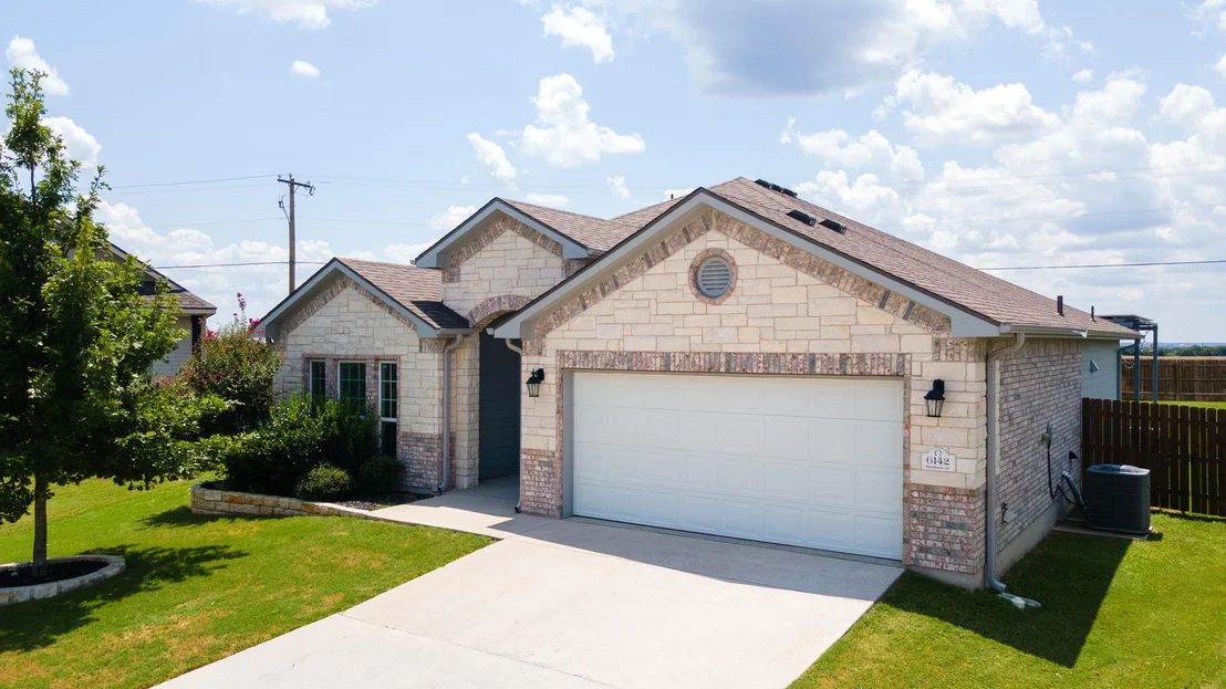 Photo of 6142 Fairburn CT