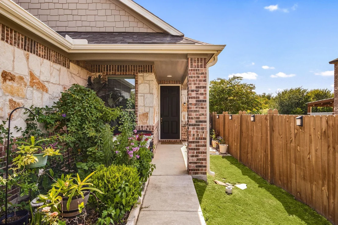 Photo of 449 Conchillos DR
