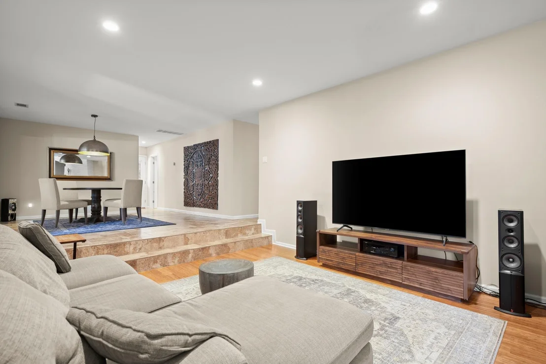 Photo of 6005 Diamond Head DR