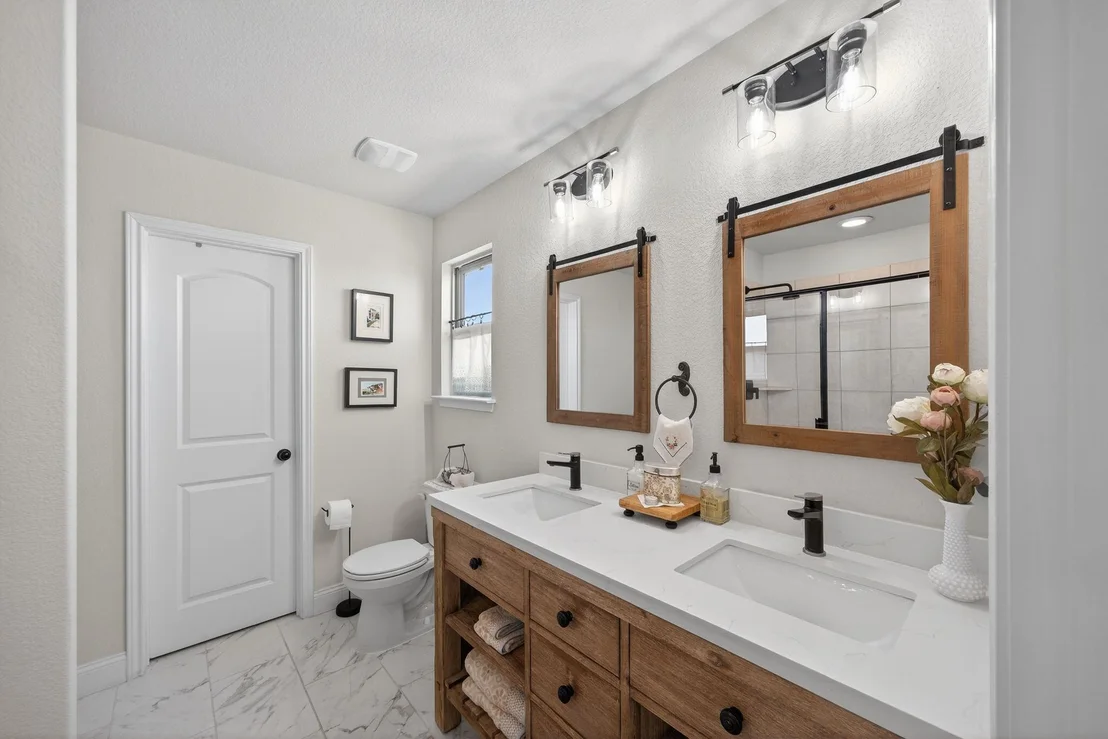 Photo of 613 Whitman Ave