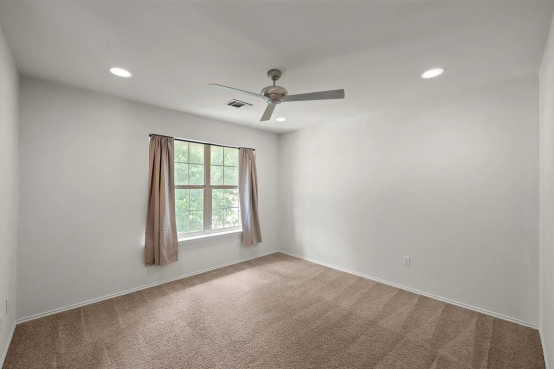 Photo of 122 Retama DR