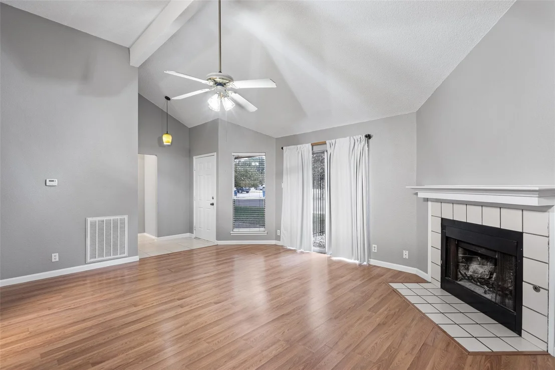 Photo of 1609 Parkwood DR