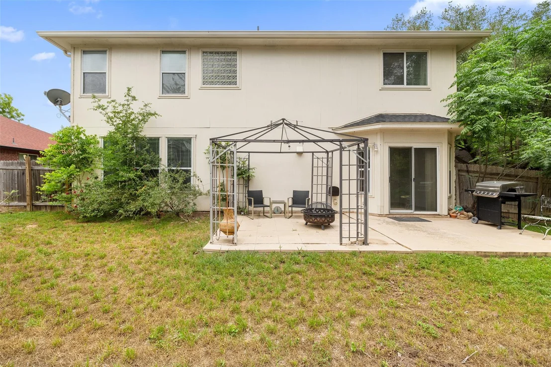 Photo of 407 N Lori CIR