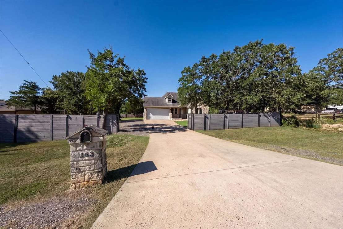 Photo of 263 Indian Oak DR