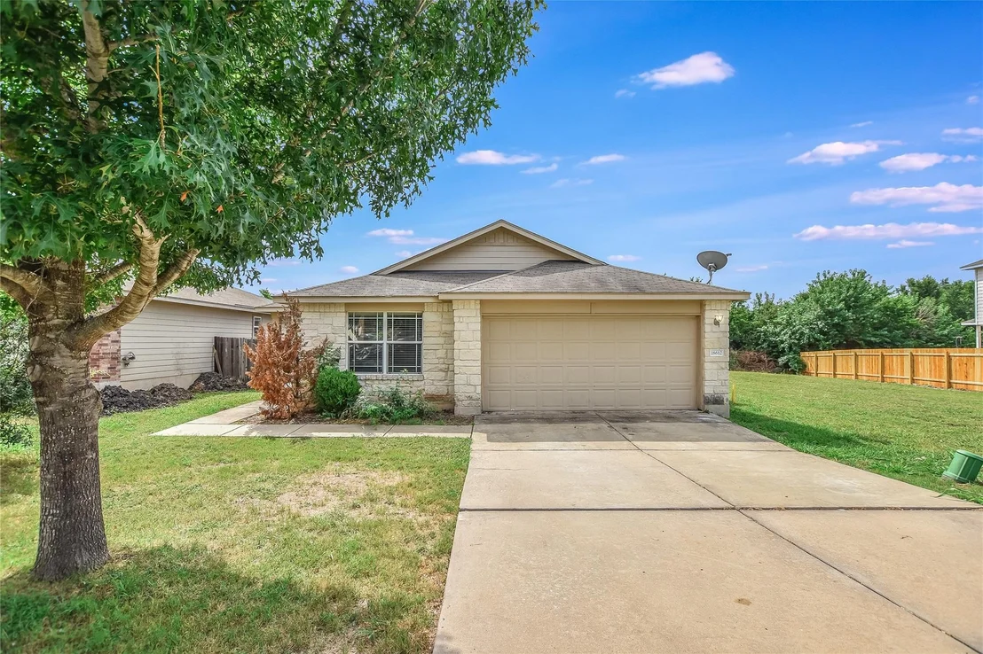 Photo of 18612 Great Falls DR