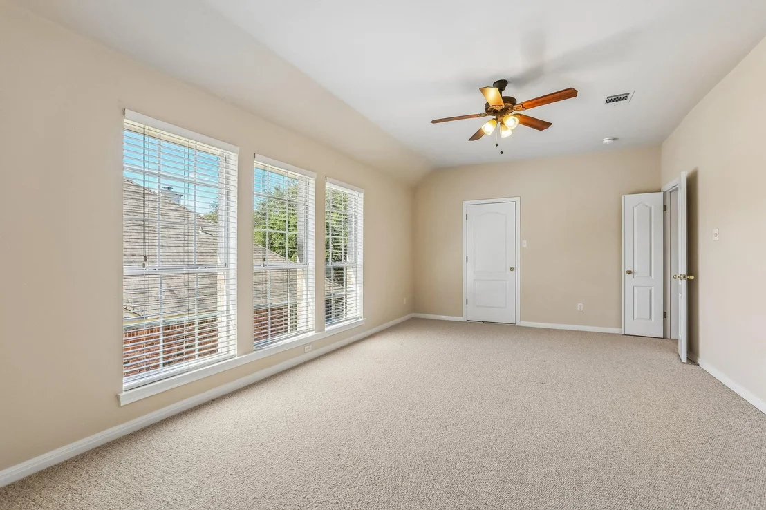Photo of 15008 Thatcher DR