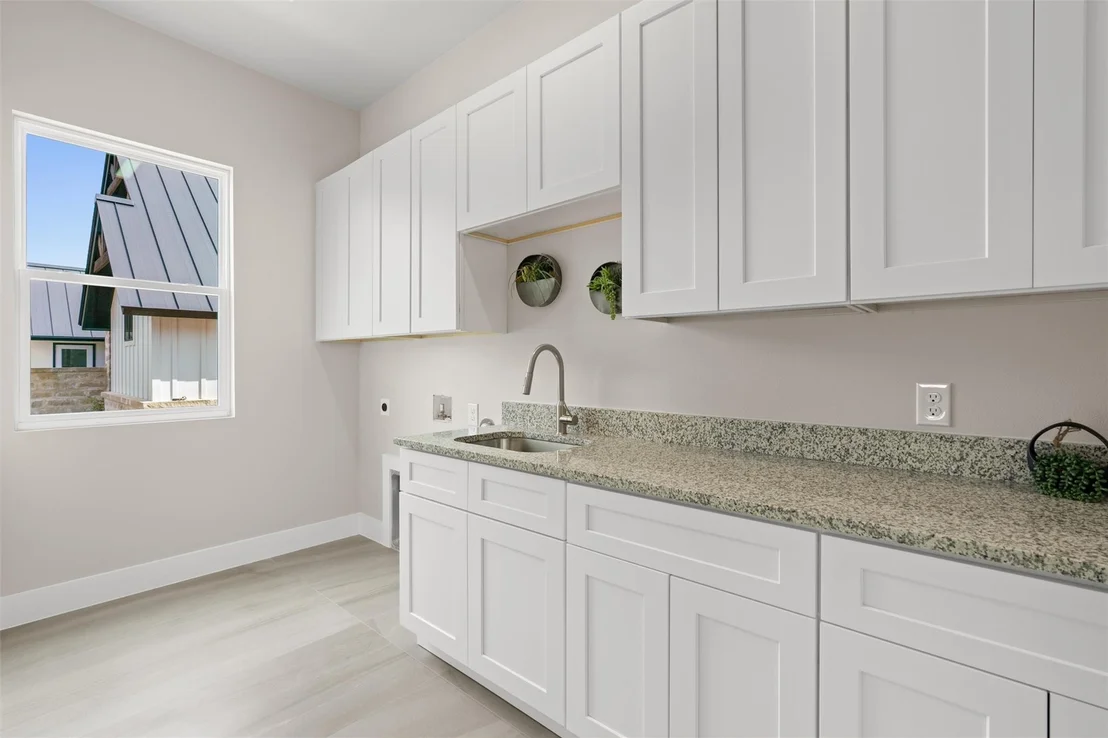Photo of 118 Roy Nichols DR
