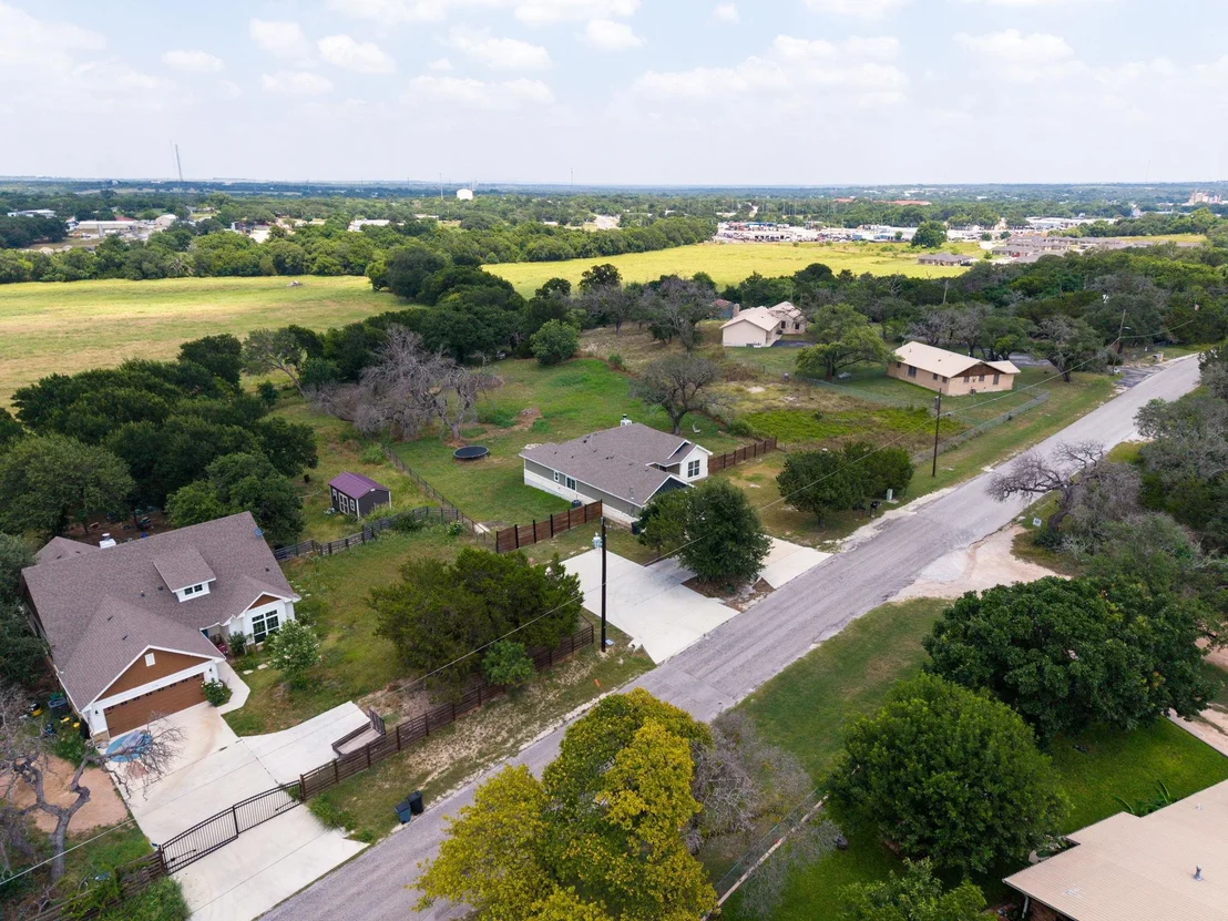 Photo of 1110 County Road 1045