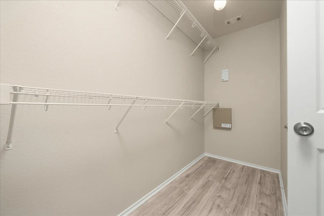 Photo of 15411 Ora LN
