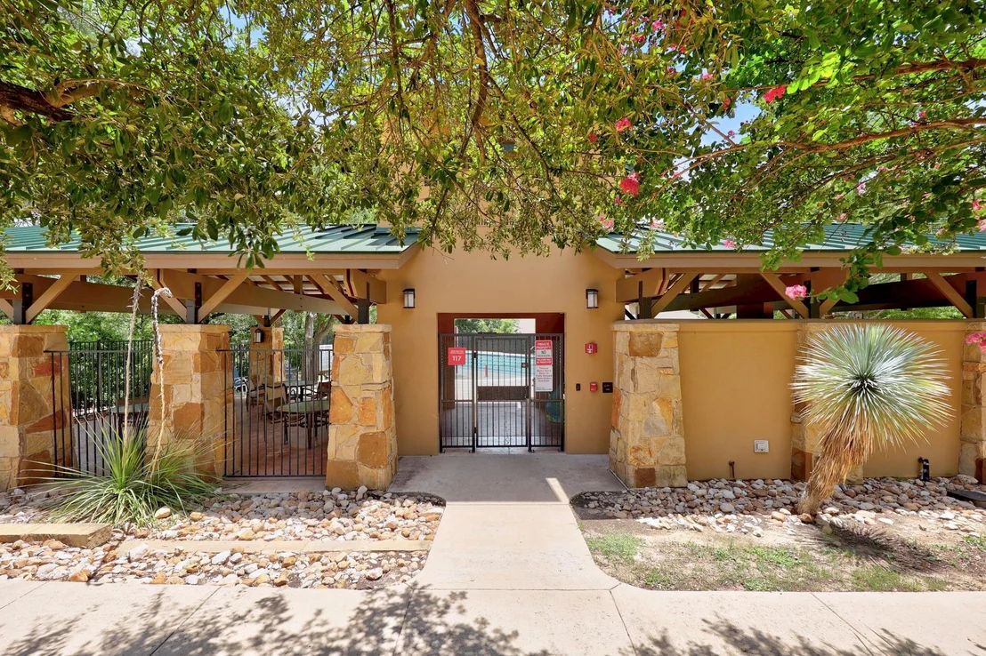 Photo of 2114 Manada TRL