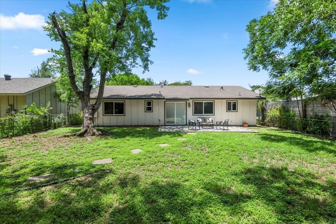 Photo of 2312 Aldford DR