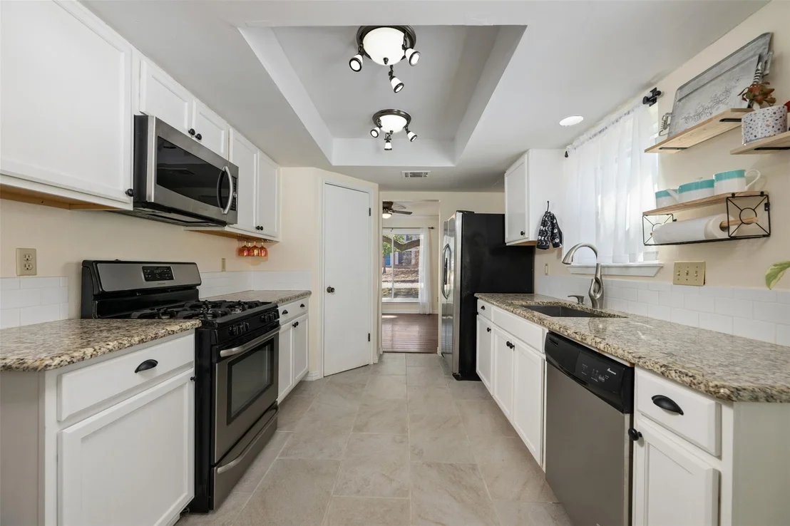 Photo of 1408 Doonesbury DR