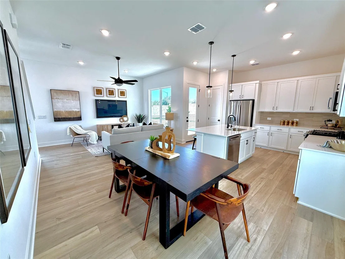 Photo of 1409 Rambling Rose RD