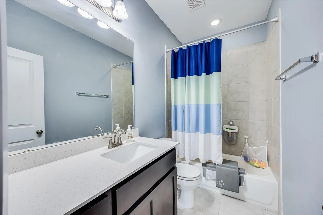 Photo of 21302 Santa Rosa Ave