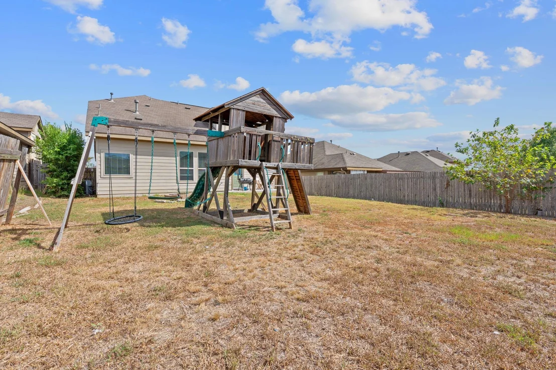 Photo of 579 Dragon Ridge RD