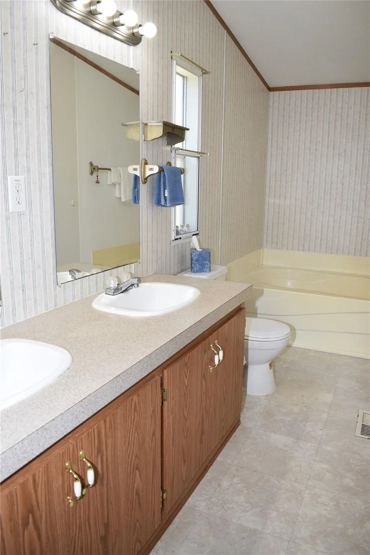 Photo of 129 Suzanne DR