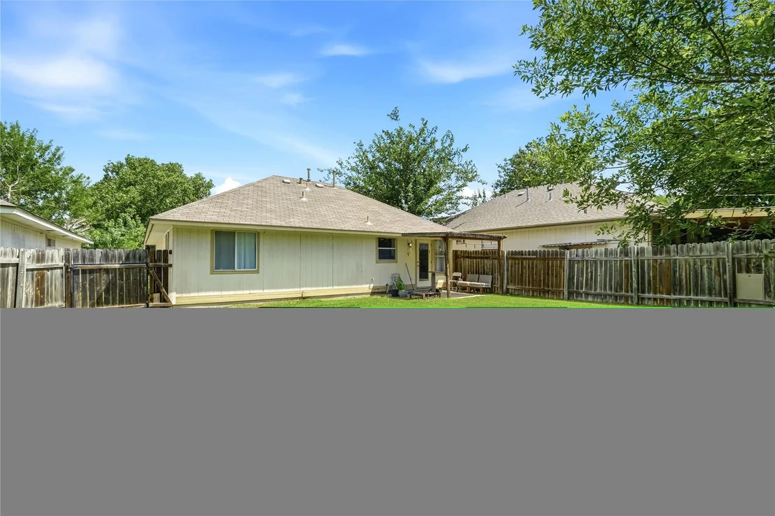 Photo of 310 Raintree DR