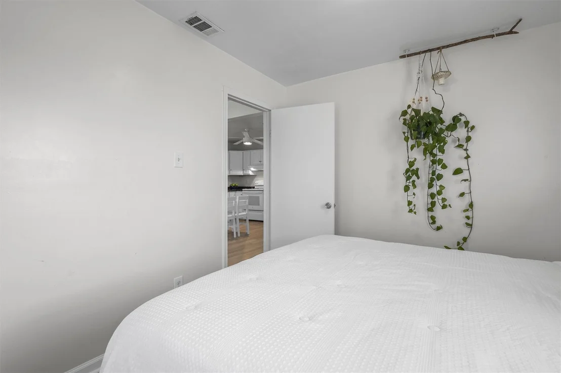 Photo of 121 Jackson ST