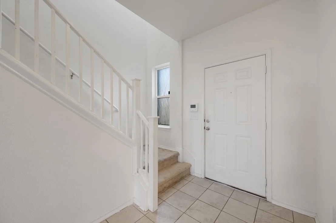 Photo of 807 Screech Owl DR