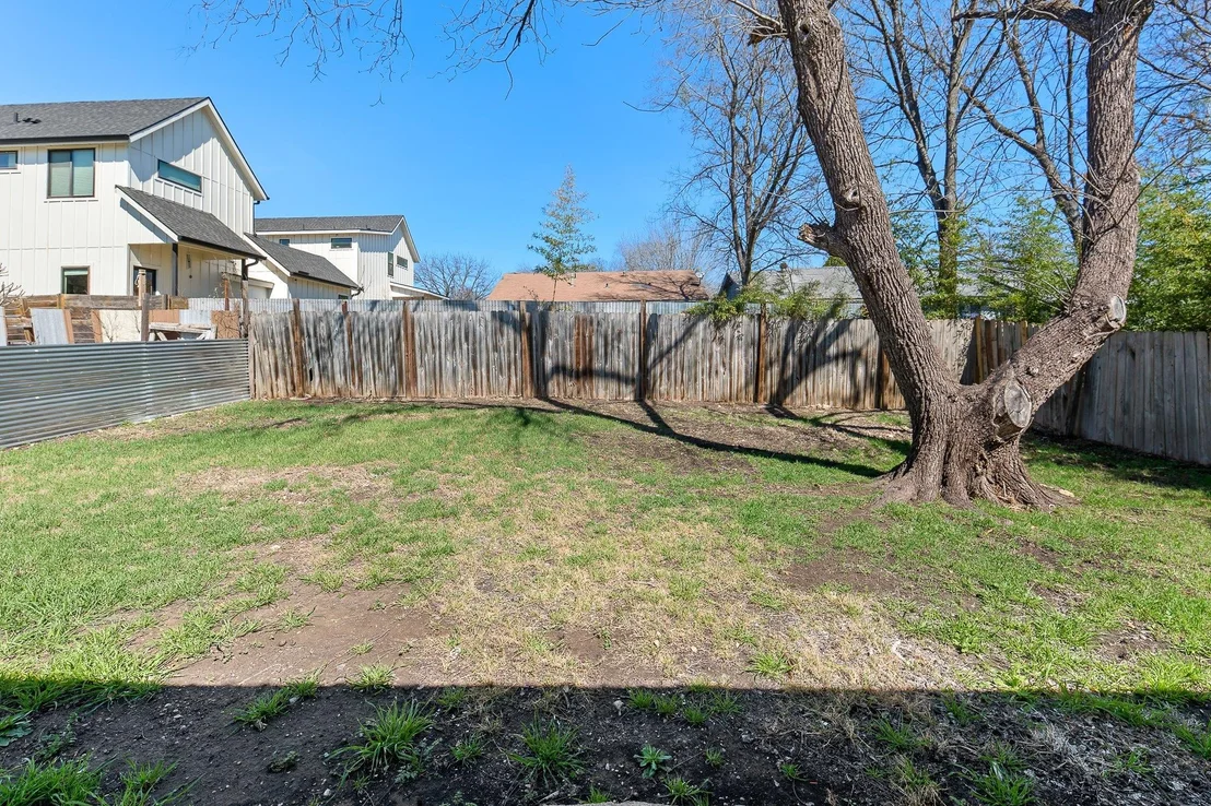 Photo of 2302 Rockridge DR