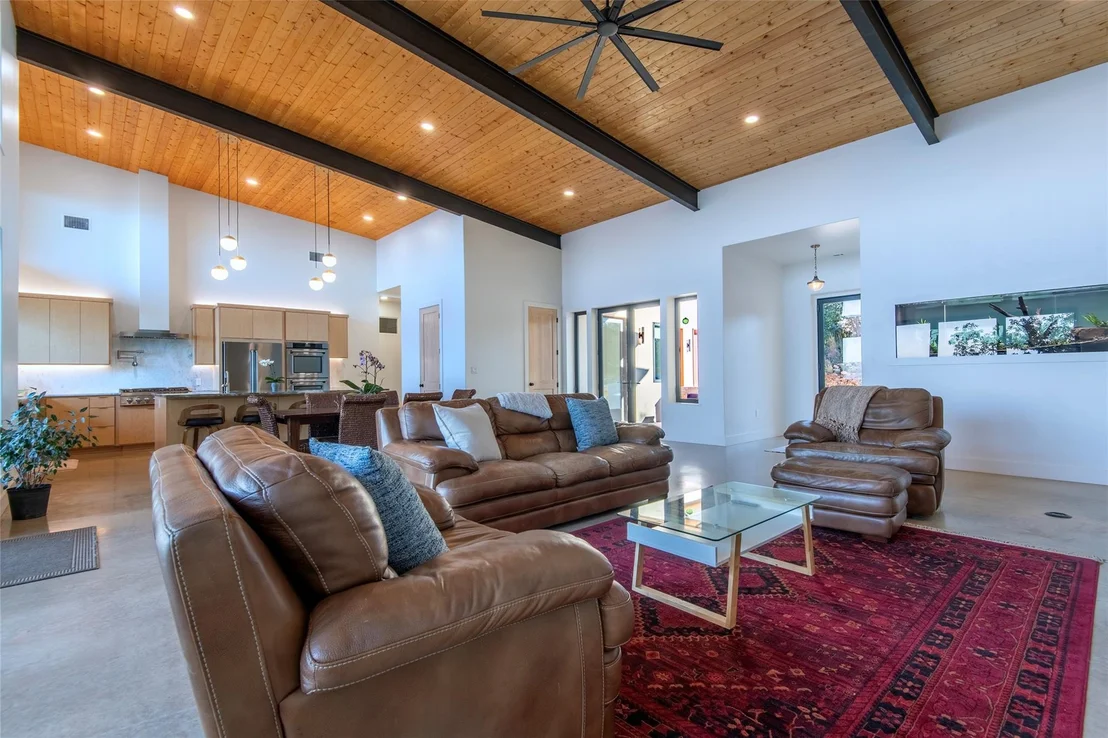 Photo of 247 Peninsula DR