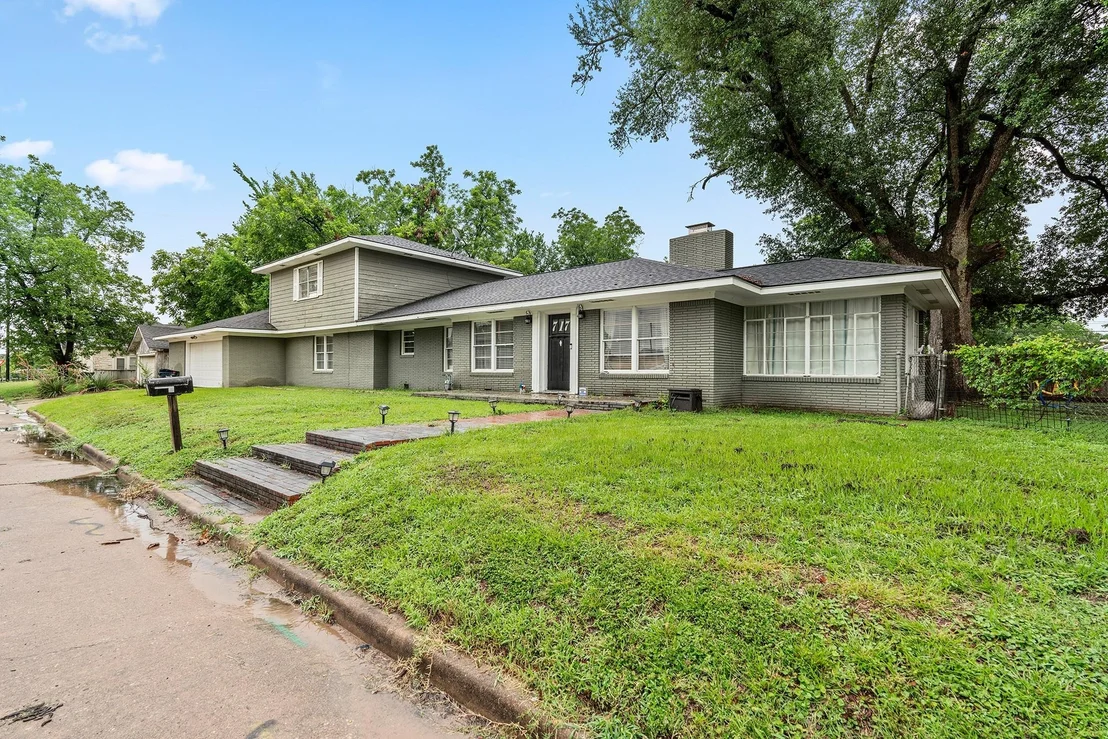 Photo of 717 Cedar Ave