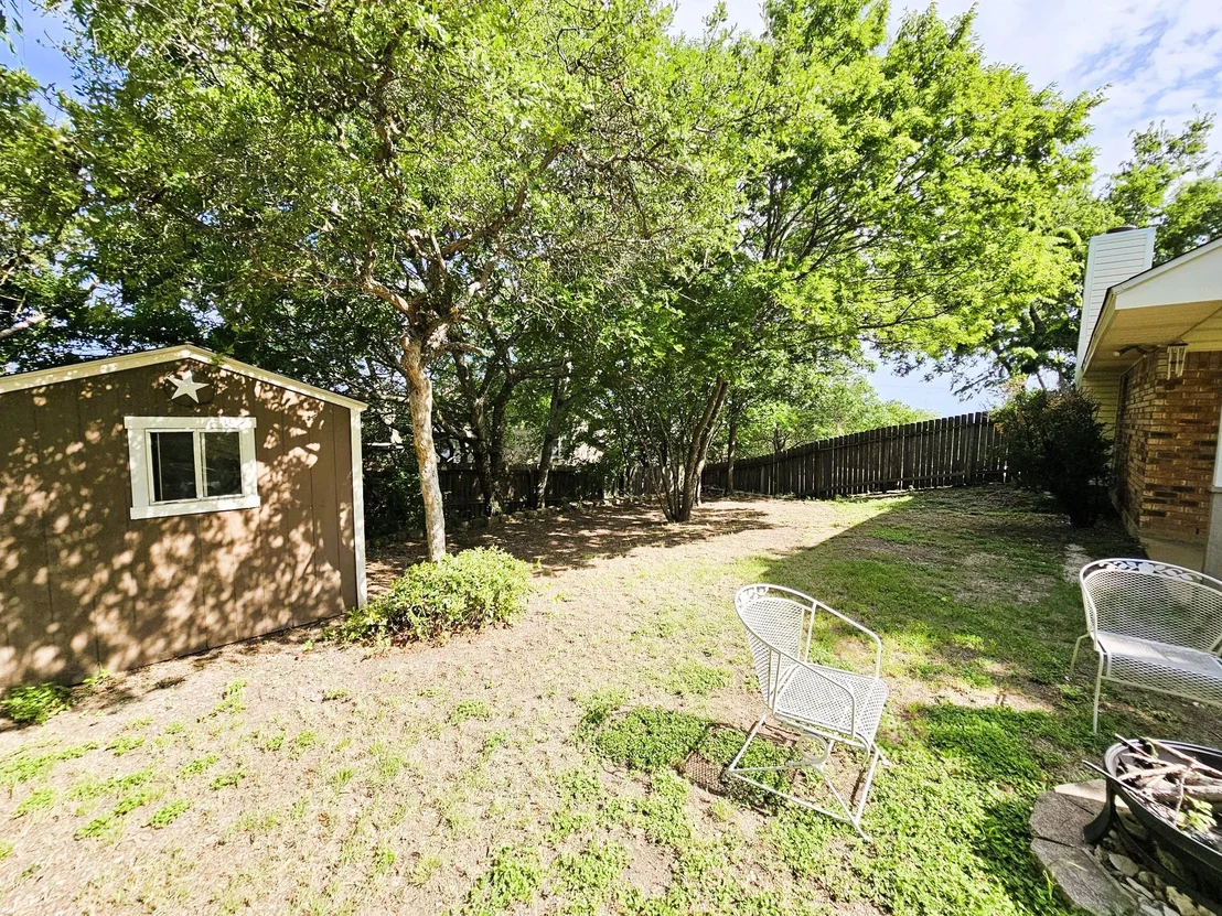 Photo of 1202 Bowen Ave
