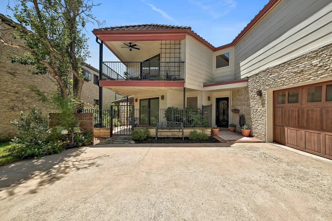 Photo of 122 Acapulco DR