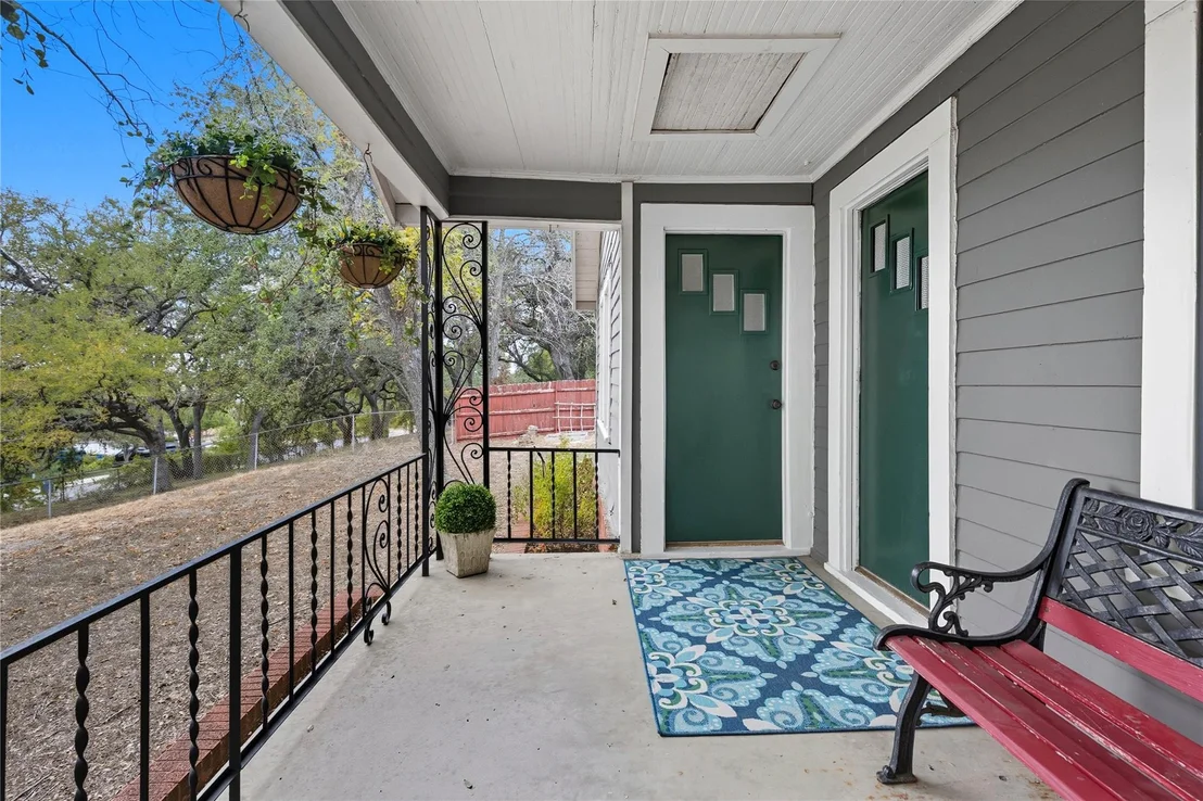 Photo of 3003 Burleson RD