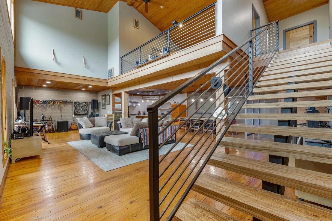 Photo of 10104 Vassar RD
