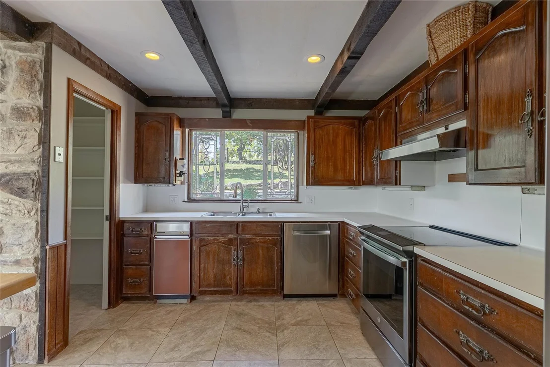 Photo of 18106 Travis CIR