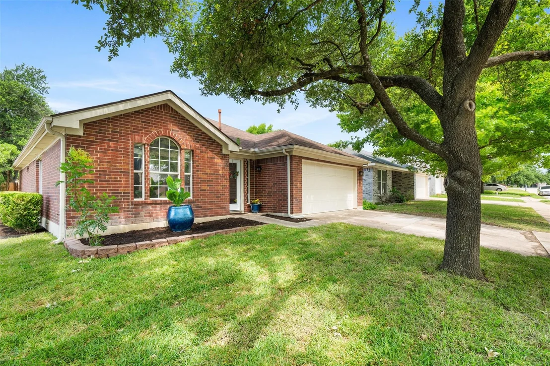 Photo of 20900 Gelding LN