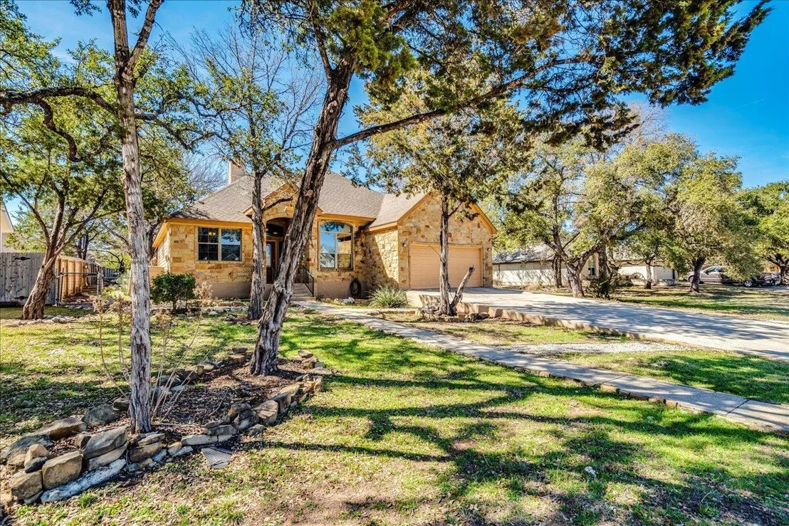 Photo of 11 Rhapsody LN
