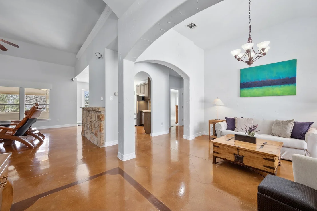 Photo of 531 Leanna Oak LOOP